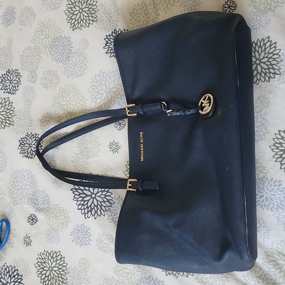 Michael Kors Shoulder  Bag - Picture 1 of 17